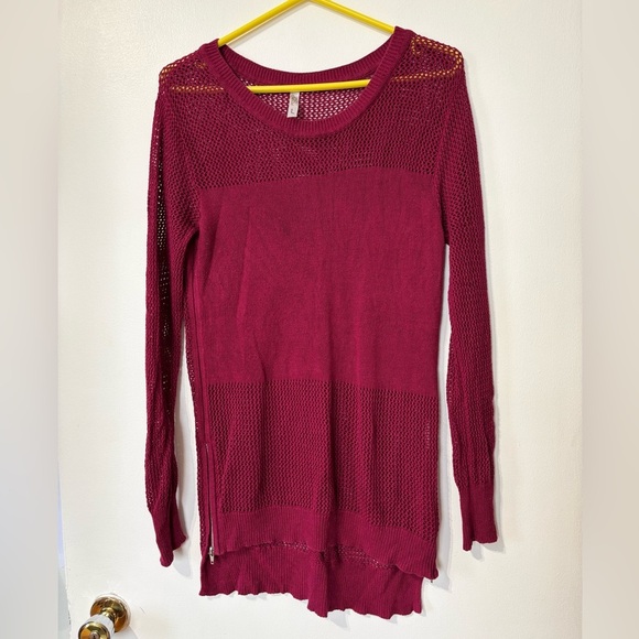 🎉4/30$🎉 Women's Burgundy Knit Sweater – Size Large 🍷 - Picture 1 of 4